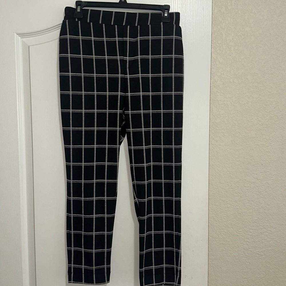 WOMENS SIZE LARGE COTTON STRETCH PLAD CROP PANTS
